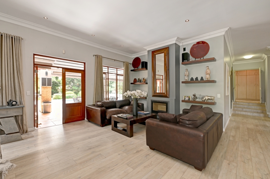 To Let 4 Bedroom Property for Rent in Constantia Western Cape